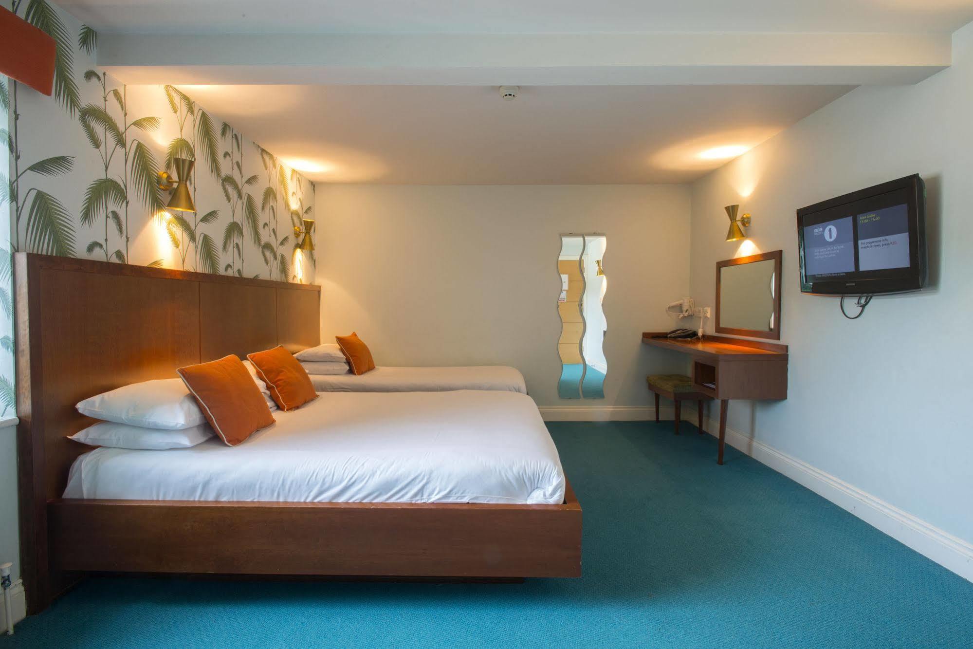 7Hotel Diner Halstead  Extérieur photo
