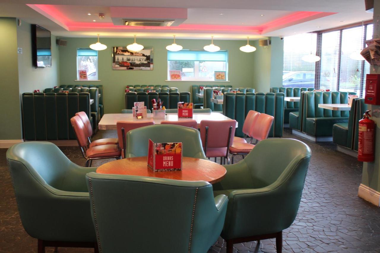 7Hotel Diner Halstead  Extérieur photo